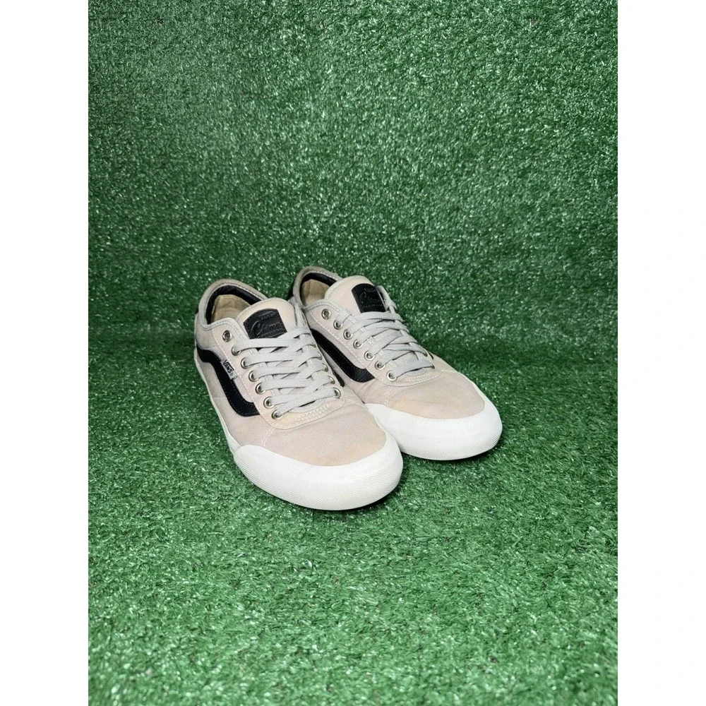 Vans Chima Ferguson Pro 2 Mens Size 9.5 Grey Beige Low Top Skate Shoes Sneakers